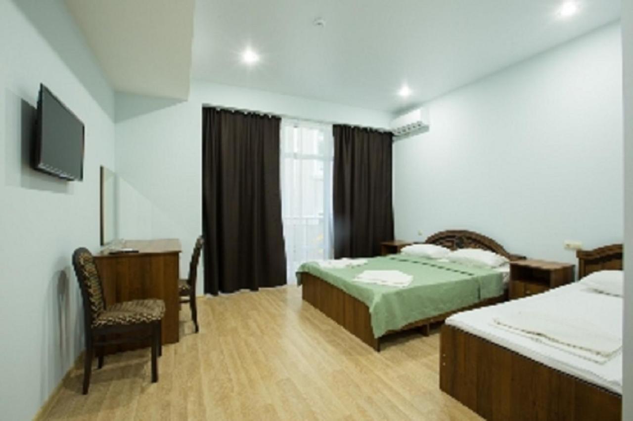 Calipso Sea Hotel Gagra Exterior photo
